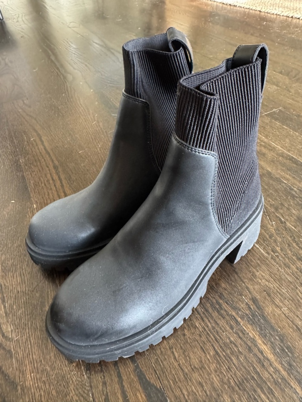 Steve Madden Black Chelsea Lug-Sole Ankle Boots